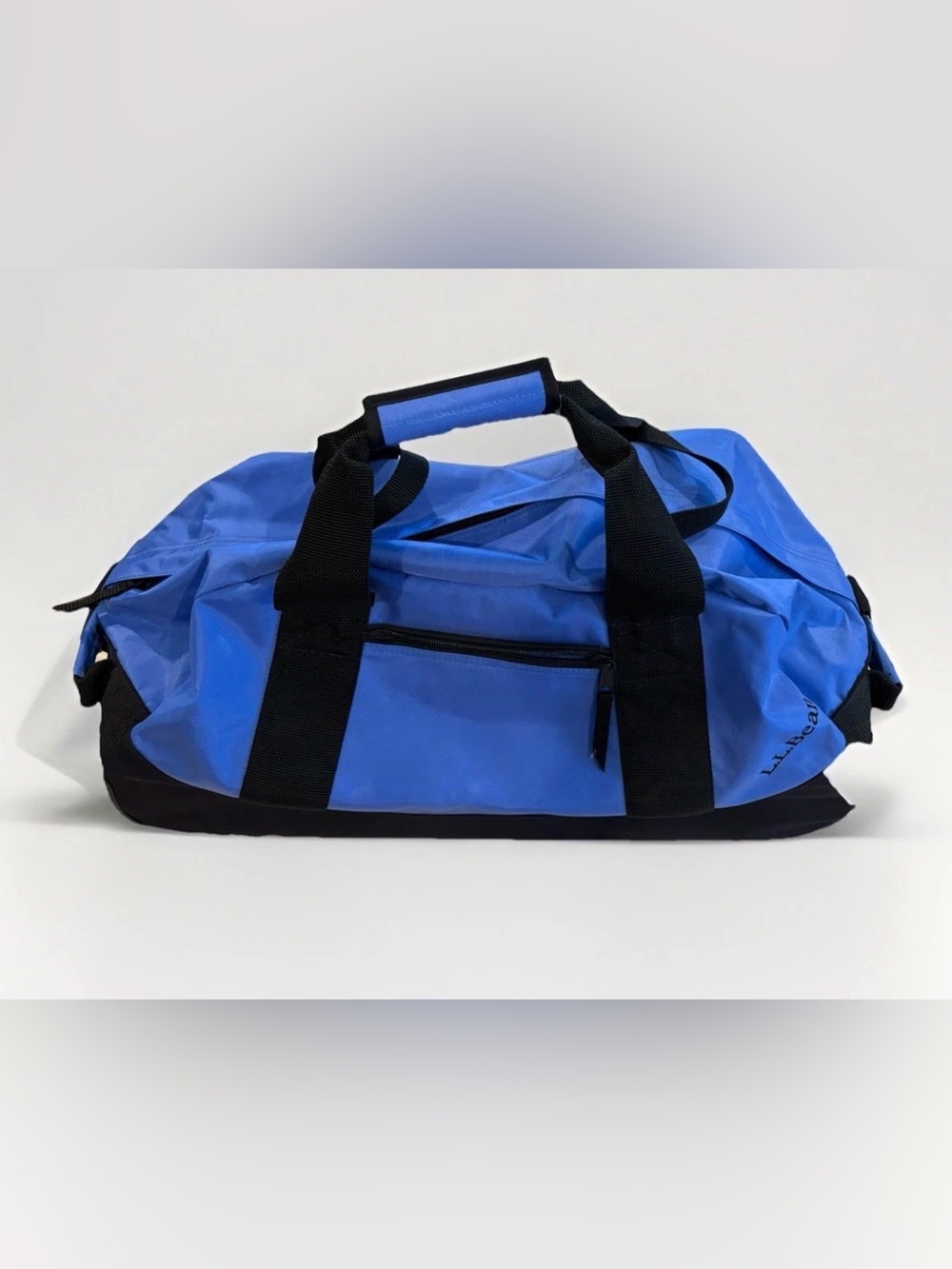 LL Bean Rolling Duffle Bag Blue Travel Bag Luggage 23in. Wheels Extending Handle